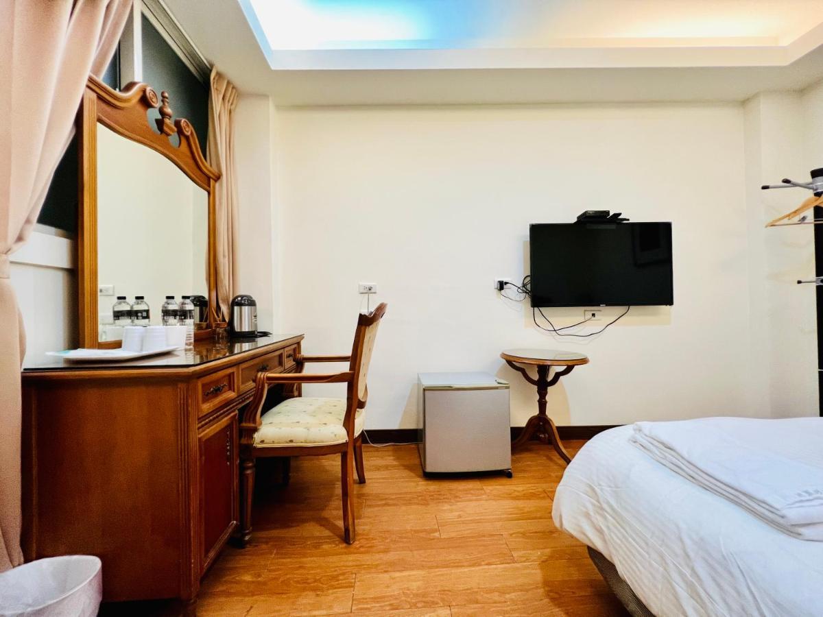 Mucha Boutique Hotel Yilan Exterior photo